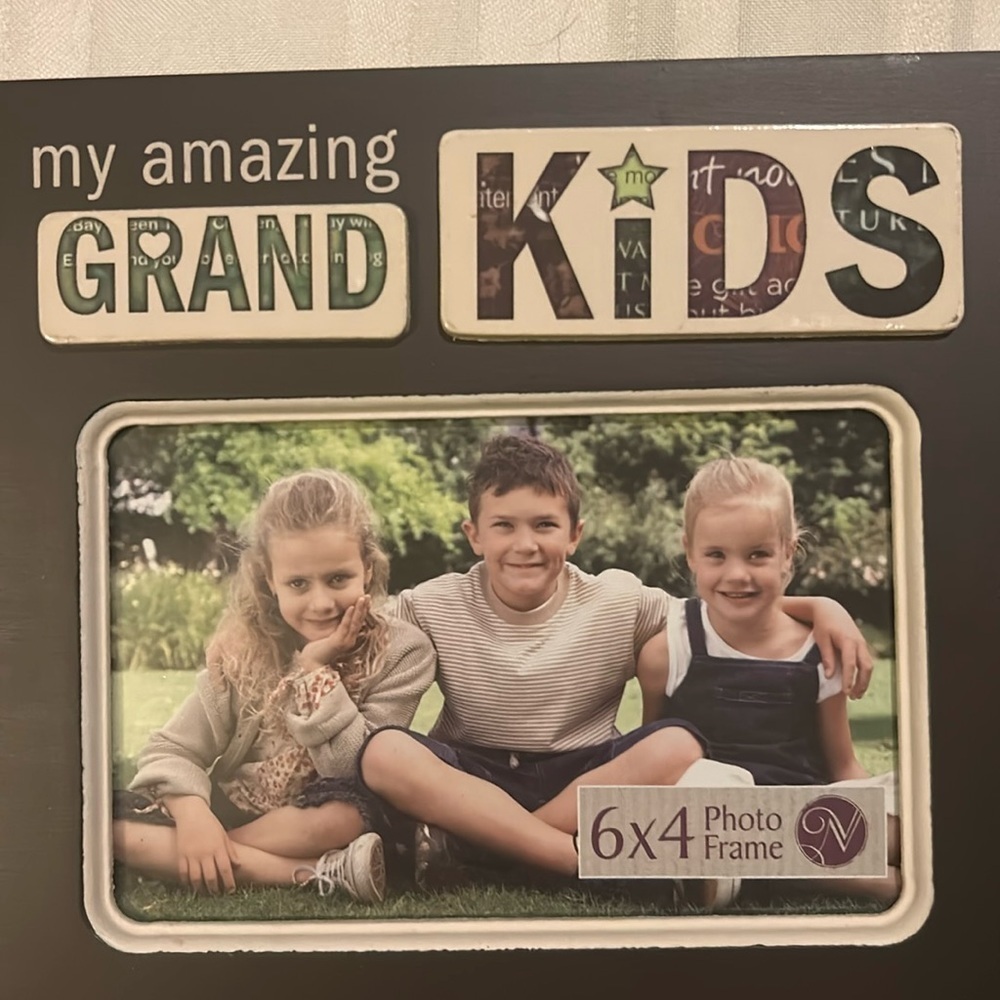 Grandchildren Frame 🖼️ - Picture 2 of 6